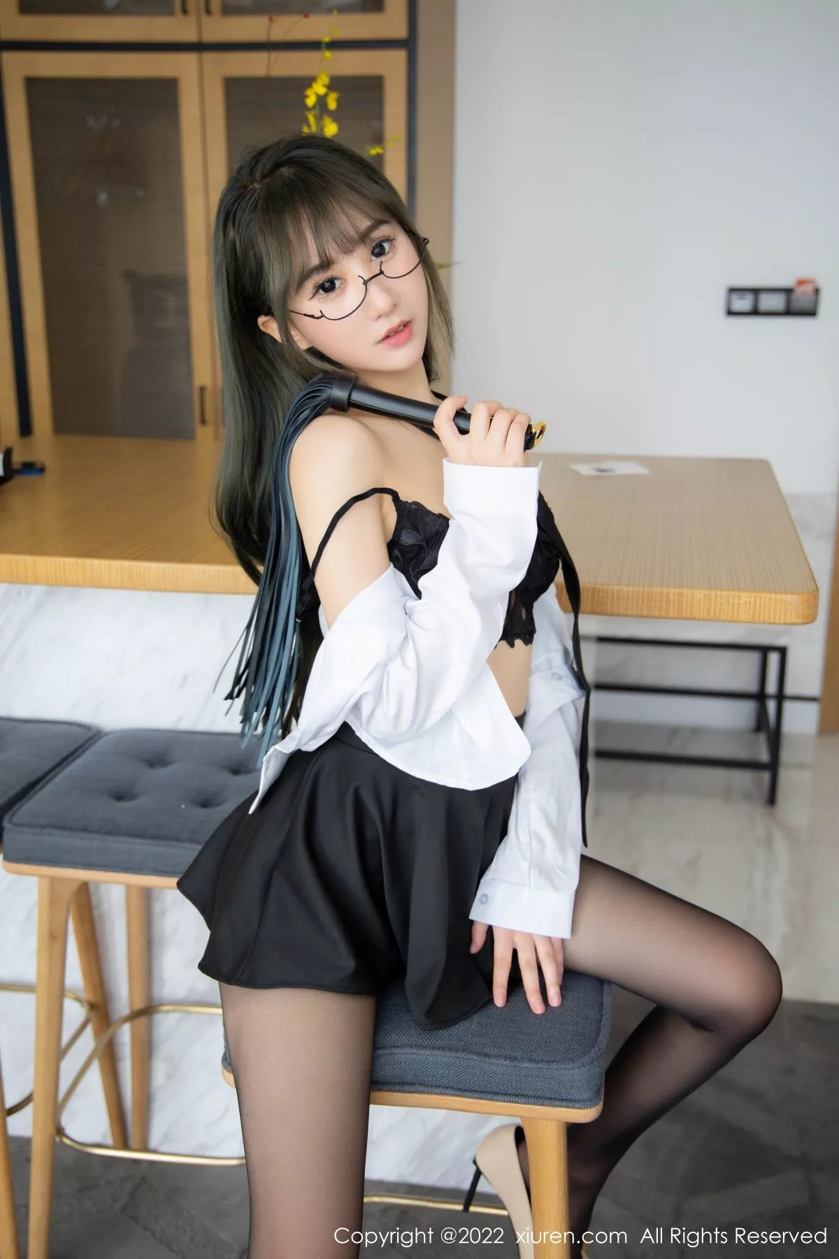 Xgyw.Org_XiuRen第4789期_女神小果冻儿性感白色T恤配黑短裙半脱露蕾丝内衣极致魅惑写真71P