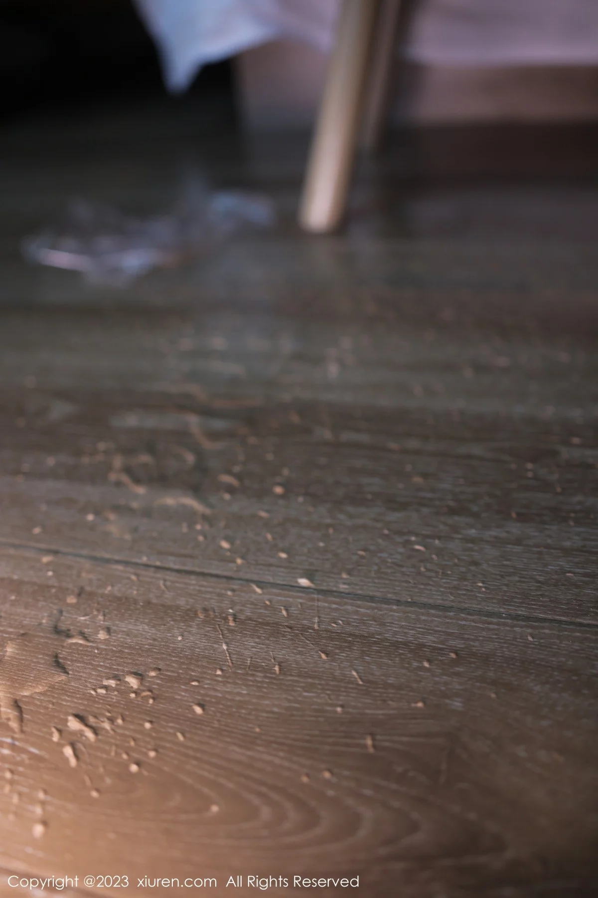 Xgyw.Org_XiuRen第7010期_模特幼幼性感白色上衣配破烂牛仔短裤秀完美身材撩人诱惑写真88P