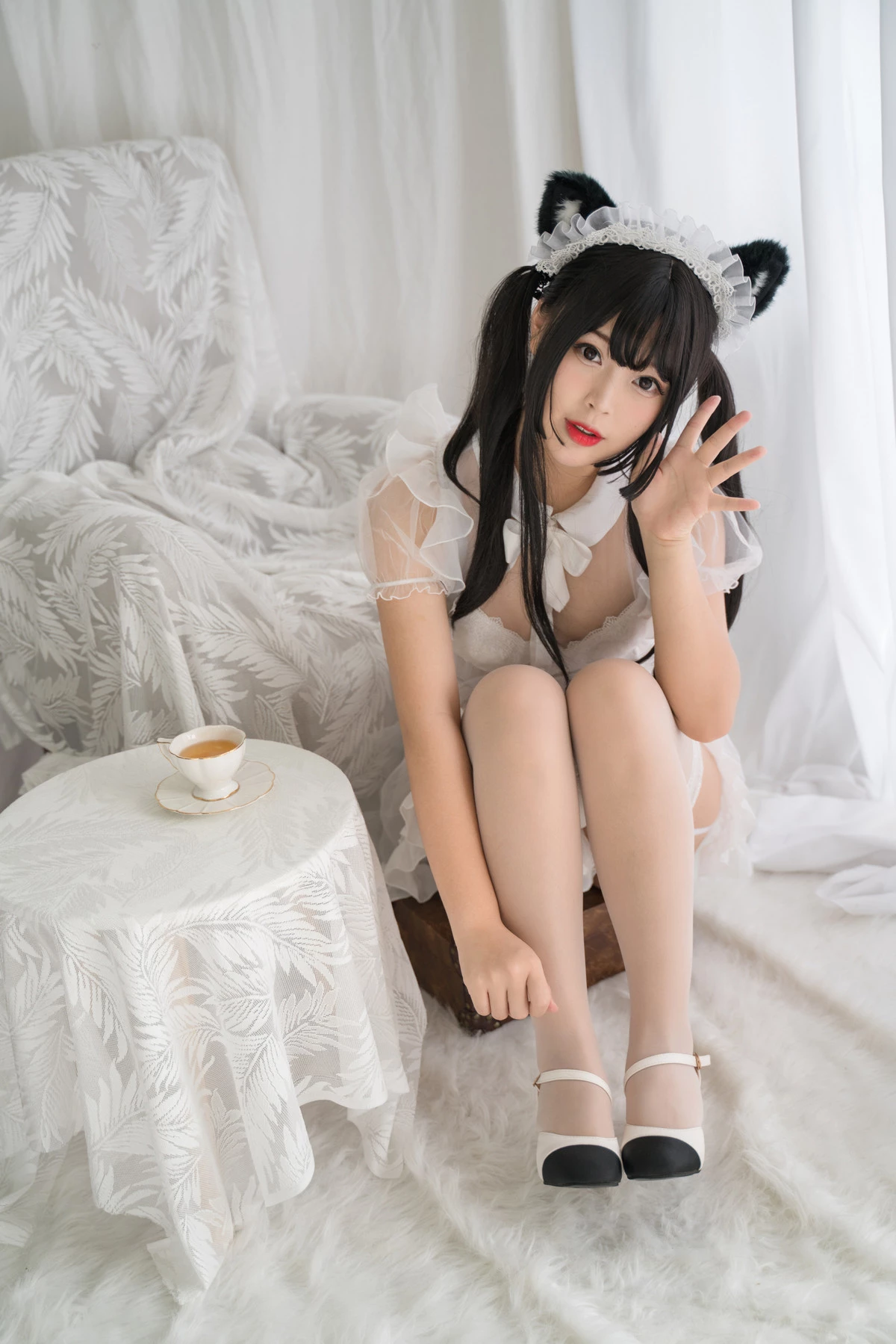 Xgyw.Org_萌系小姐姐白烨白猫透明女仆主题性感白色透明女仆裙配白丝吊袜秀丰满身材诱惑写真70P
