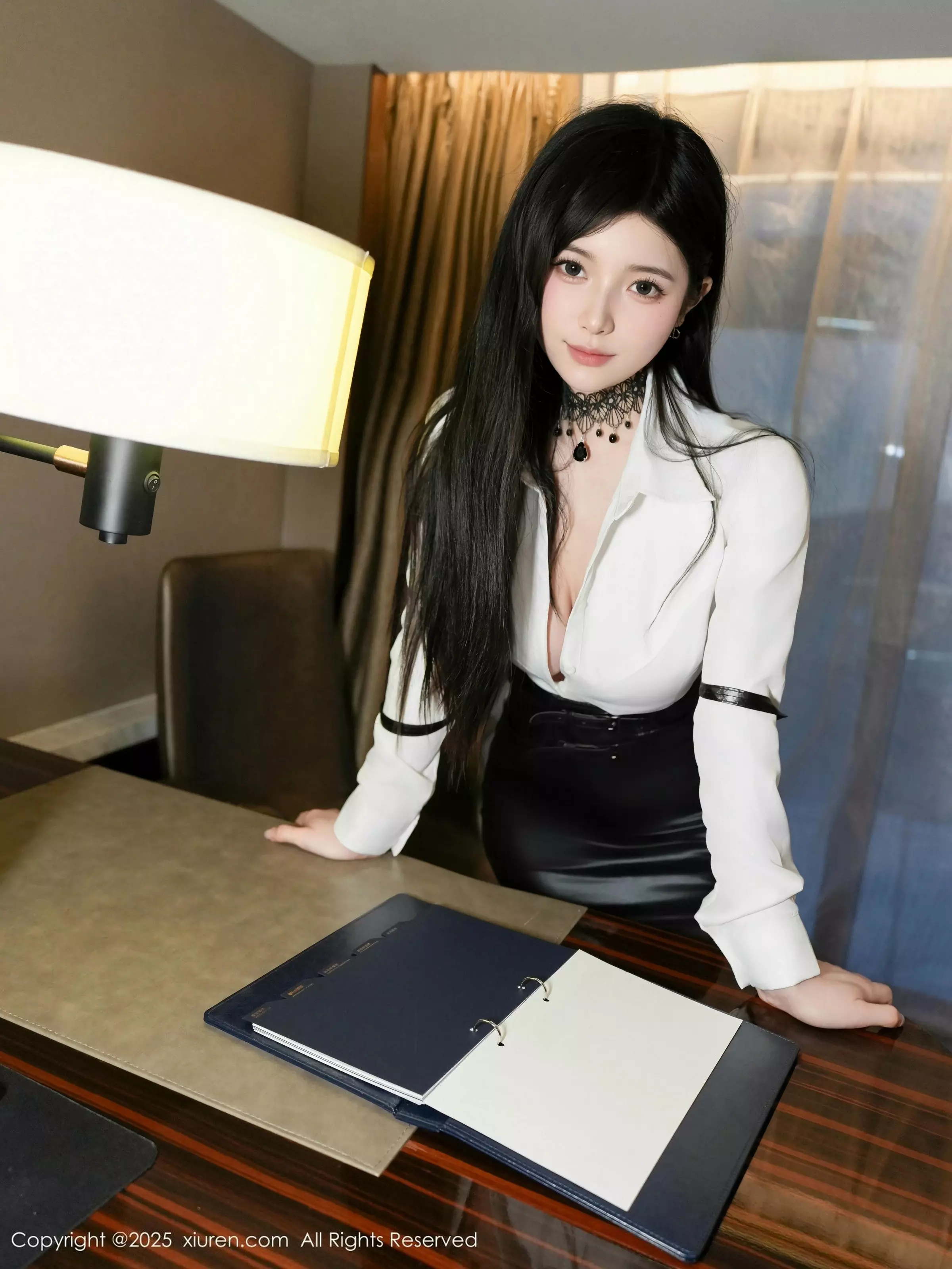 Xgyw.Org_XiuRen第10082期_模特优酱性感白色衬衫配超薄无内黑丝秀凹凸身材惹火诱惑写真48P