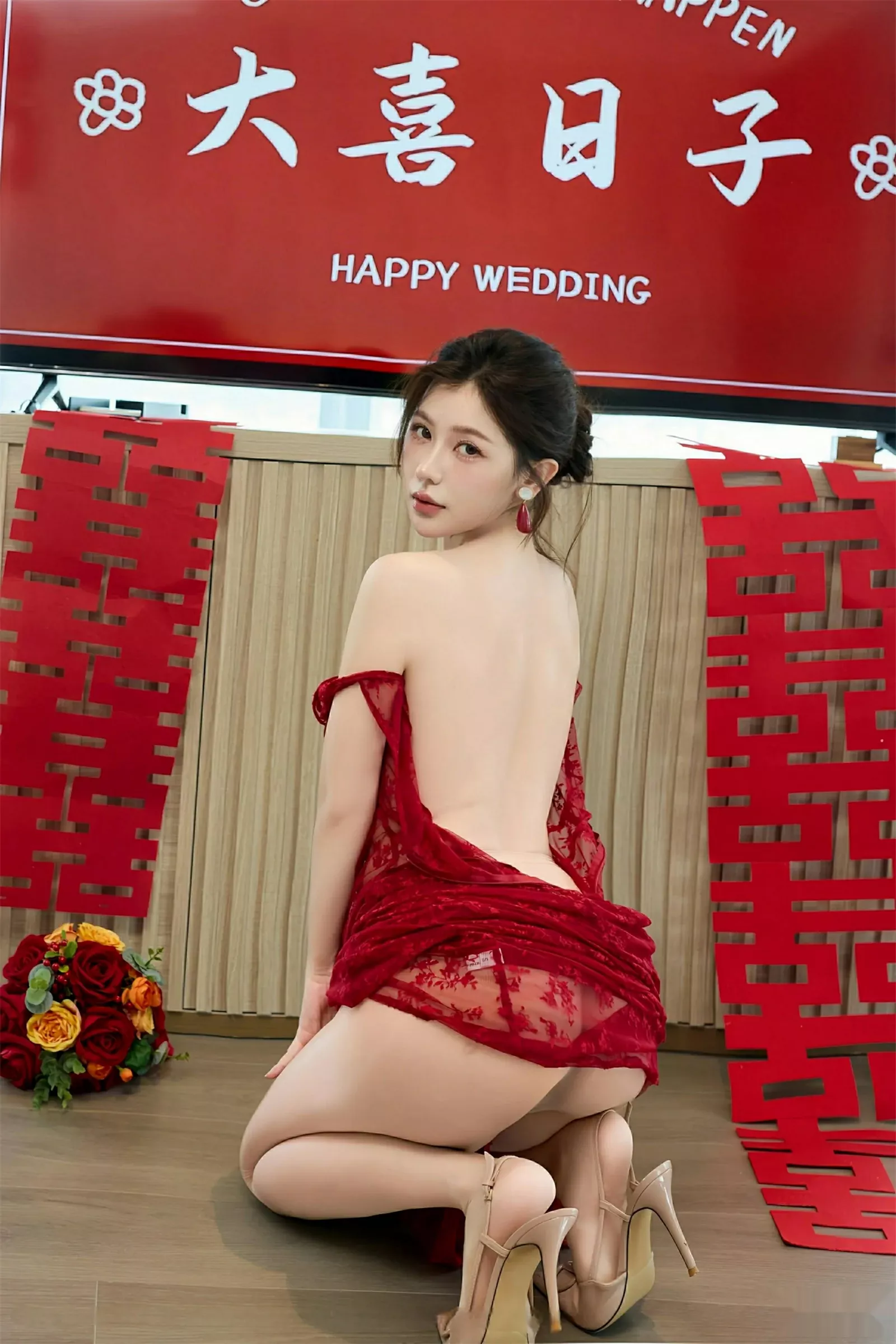Xgyw.Org_[XiuRen秀人网]No.10578_模特尹甜甜性感红色新娘晨袍配肉色丝袜秀完美身材迷人诱惑写真69P