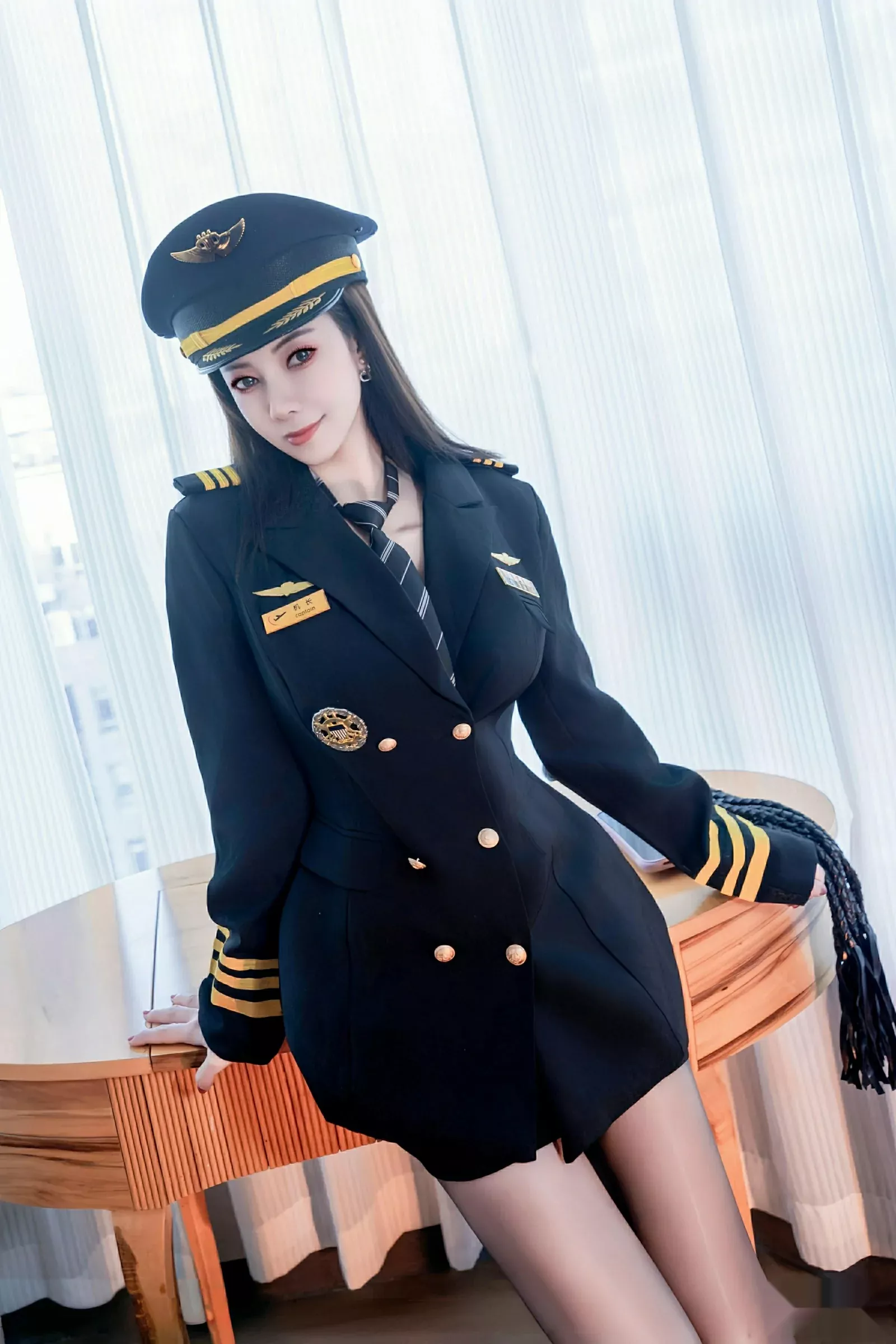 Xgyw.Org_[XiuRen秀人网]No.10580_御姐果儿Victoria性感黑色情趣内衣配超薄黑丝秀惹火身材诱惑写真92P