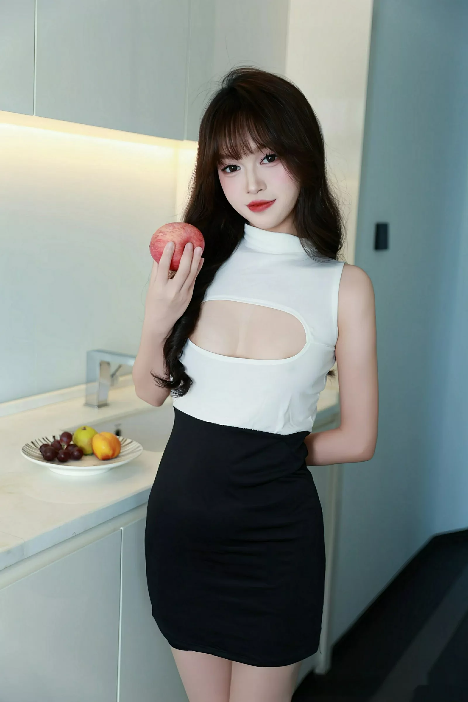 Xgyw.Org_[XiuRen秀人网]No.10590_模特糯咪性感黑色情趣服饰配超薄肉丝秀完美身材迷人诱惑写真80P