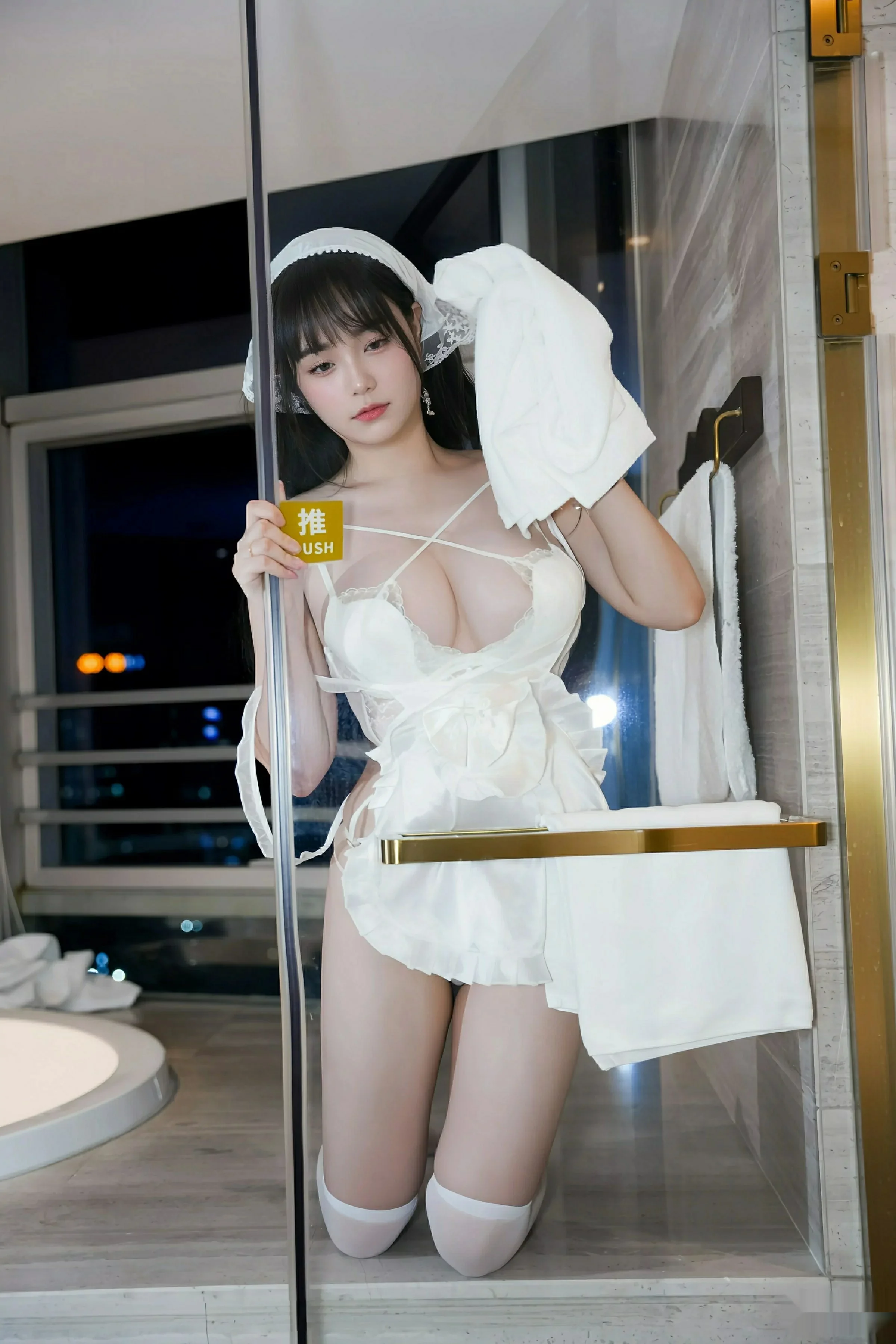 Xgyw.Org_[XiuRen秀人网]No.10631_模特软情性感白色女仆服饰配白色丝袜秀曼妙身姿迷人诱惑写真78P