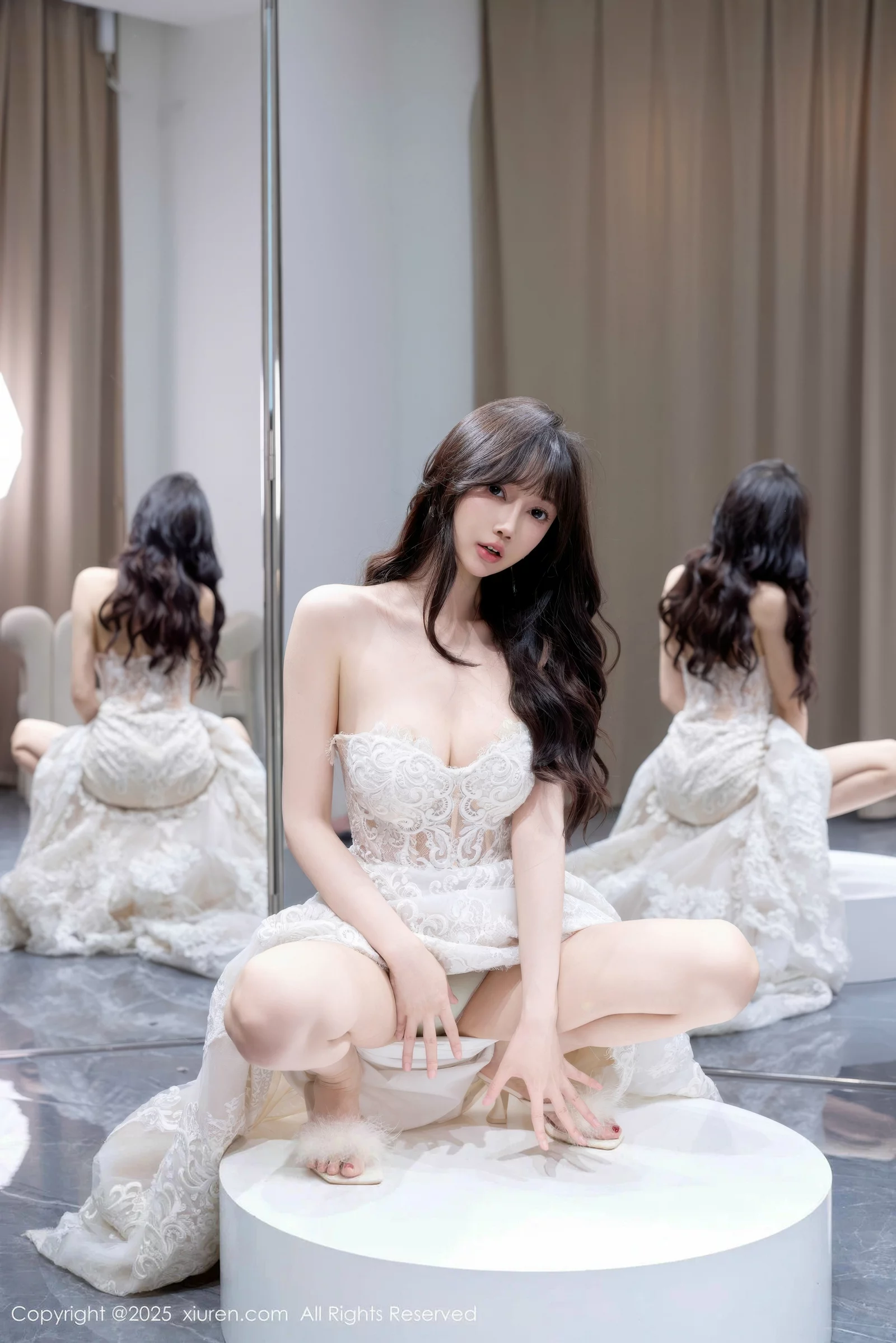 Xgyw.Org_[XiuRen秀人网]No.10663_模特玥儿玥er私房性感白色婚纱礼裙秀完美身材迷人诱惑写真58P