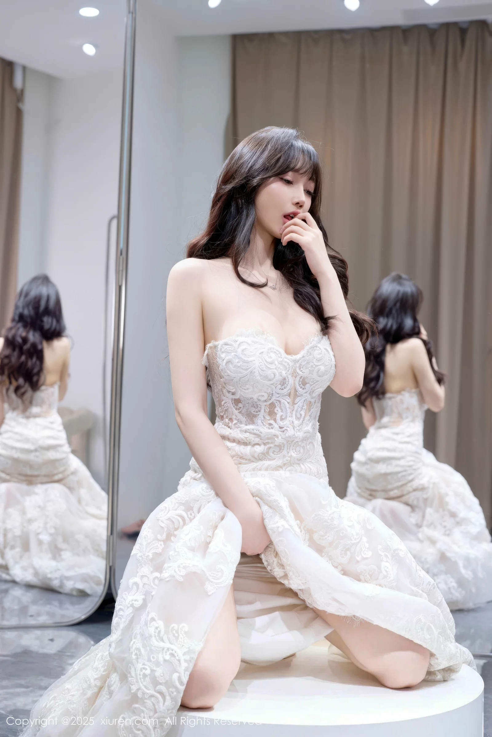 Xgyw.Org_[XiuRen秀人网]No.10663_模特玥儿玥er私房性感白色婚纱礼裙秀完美身材迷人诱惑写真58P