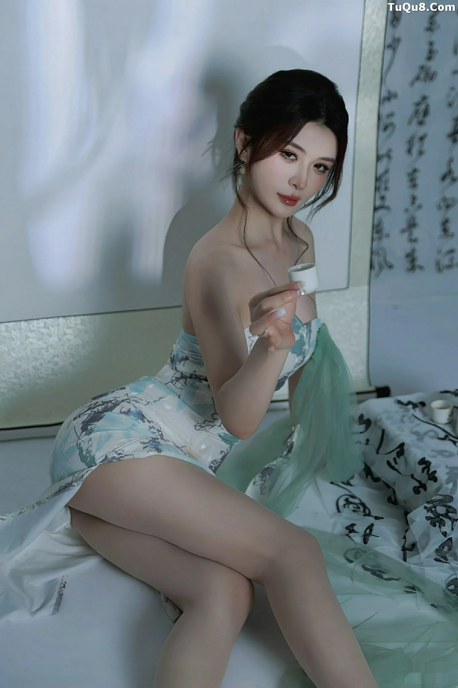 Xgyw.Org_[XiuRen秀人网]No.10694_模特阿依莎性感浅色古风服饰配超薄肉色秀高挑曼妙身材诱惑写真82P