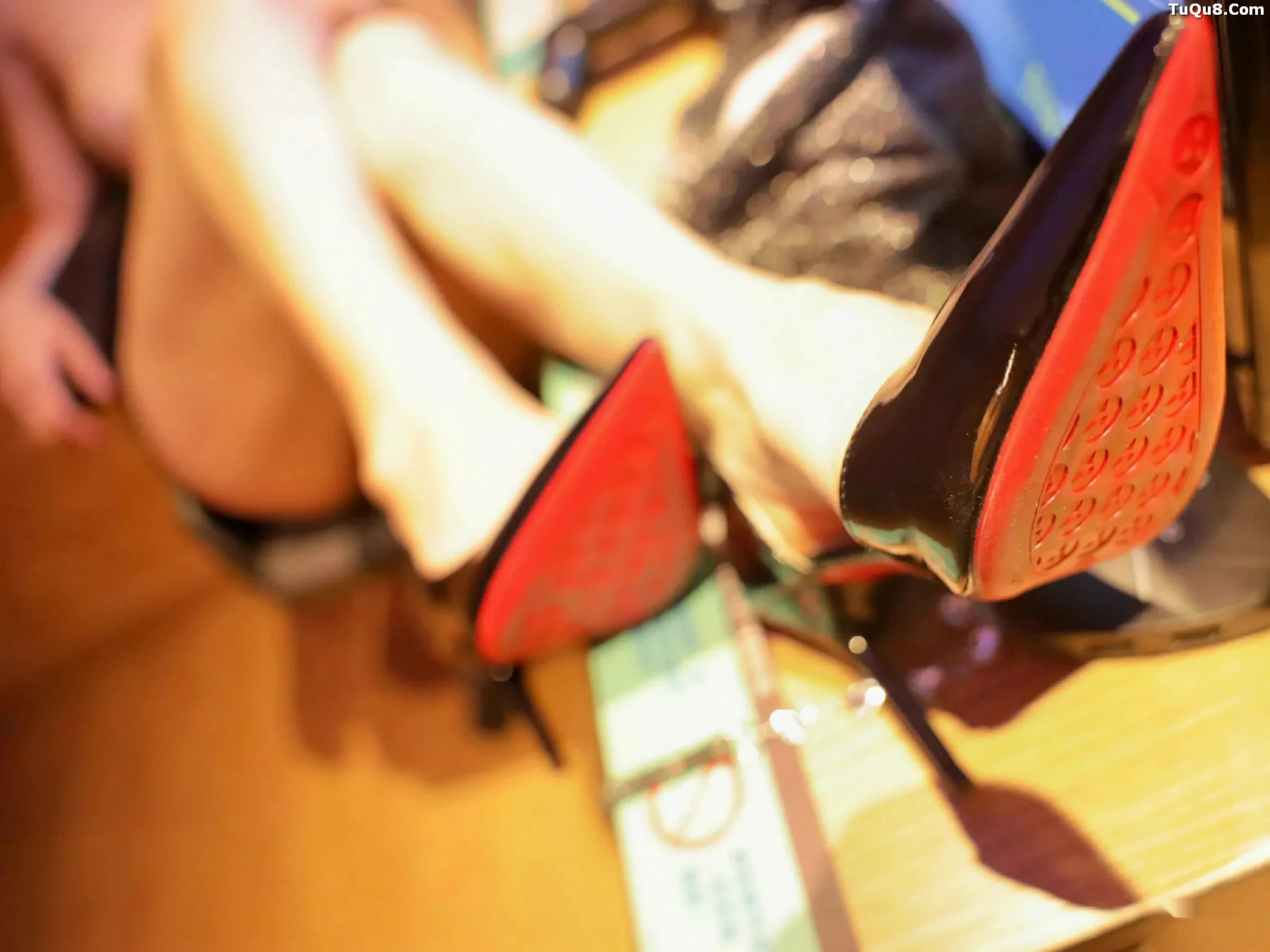 Xgyw.Org_[XiuRen秀人网]No.10794_模特梨霜儿性感黑色吊带配黑短裙露凉高跟秀翘臀美腿诱惑写真75P