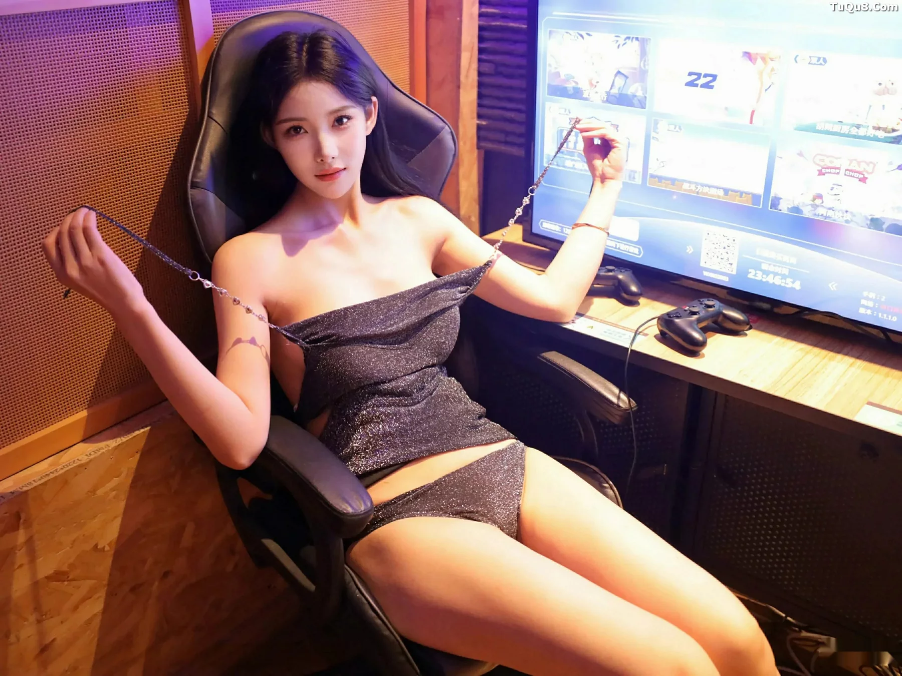 Xgyw.Org_[XiuRen秀人网]No.10794_模特梨霜儿性感黑色吊带配黑短裙露凉高跟秀翘臀美腿诱惑写真75P