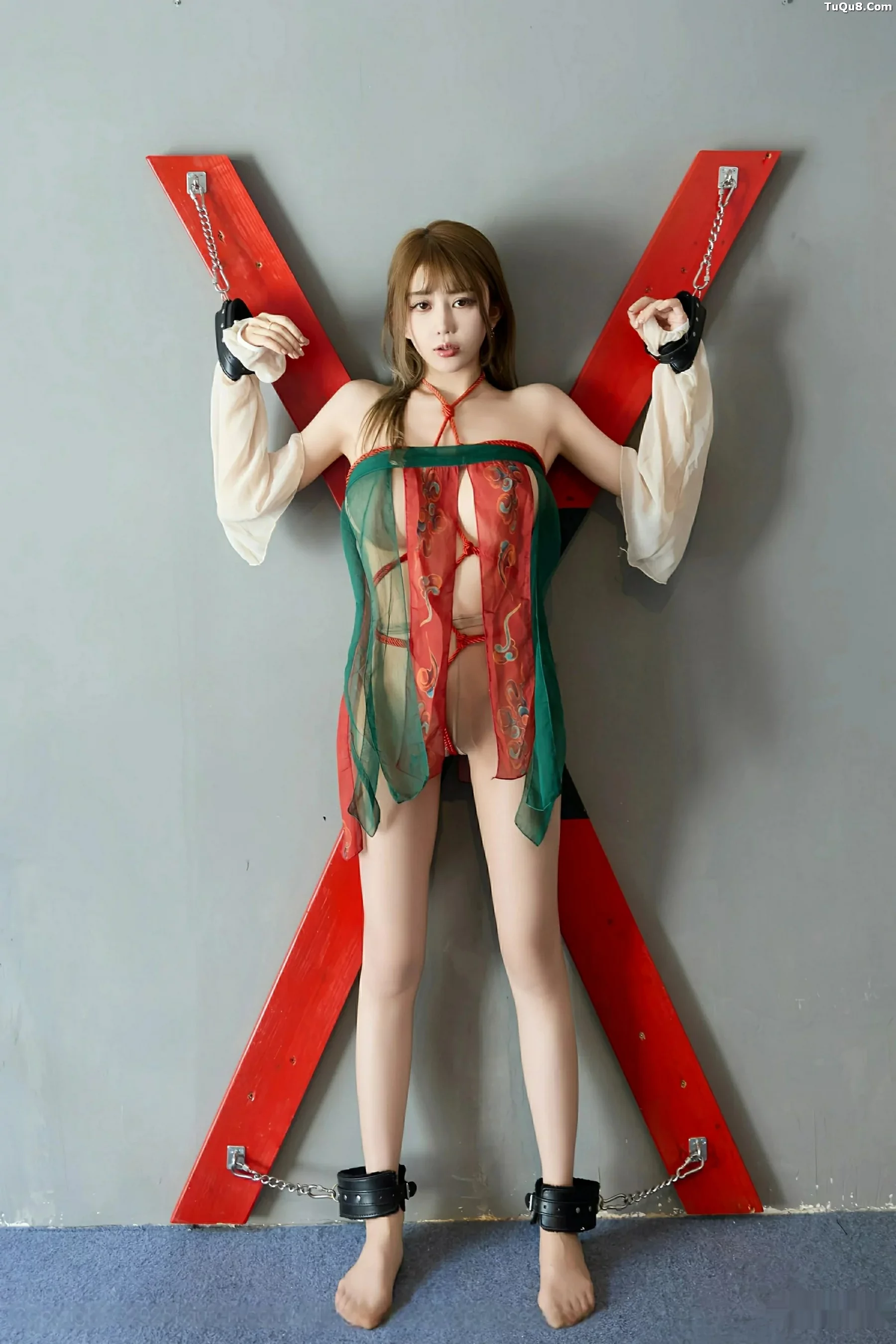 Xgyw.Org_[XiuRen秀人网]No.10811_模特Zoe柚柚性感古风薄纱服饰配超薄肉丝秀凹凸身材诱惑写真56P