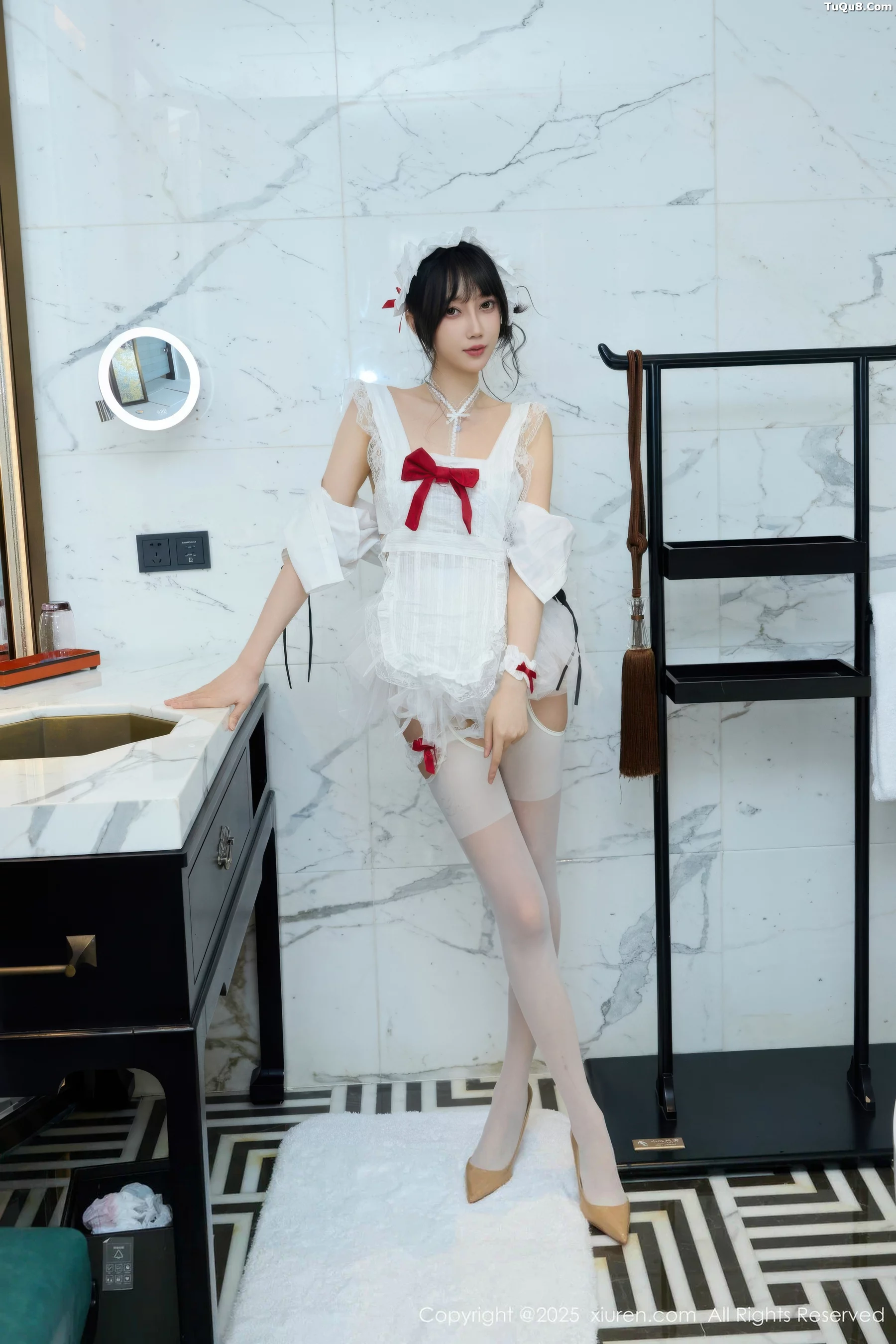 Xgyw.Org_[XiuRen秀人网]No.10827_模特玥儿玥er性感萝莉女仆装配白丝吊袜秀完美身材迷人诱惑写真64P