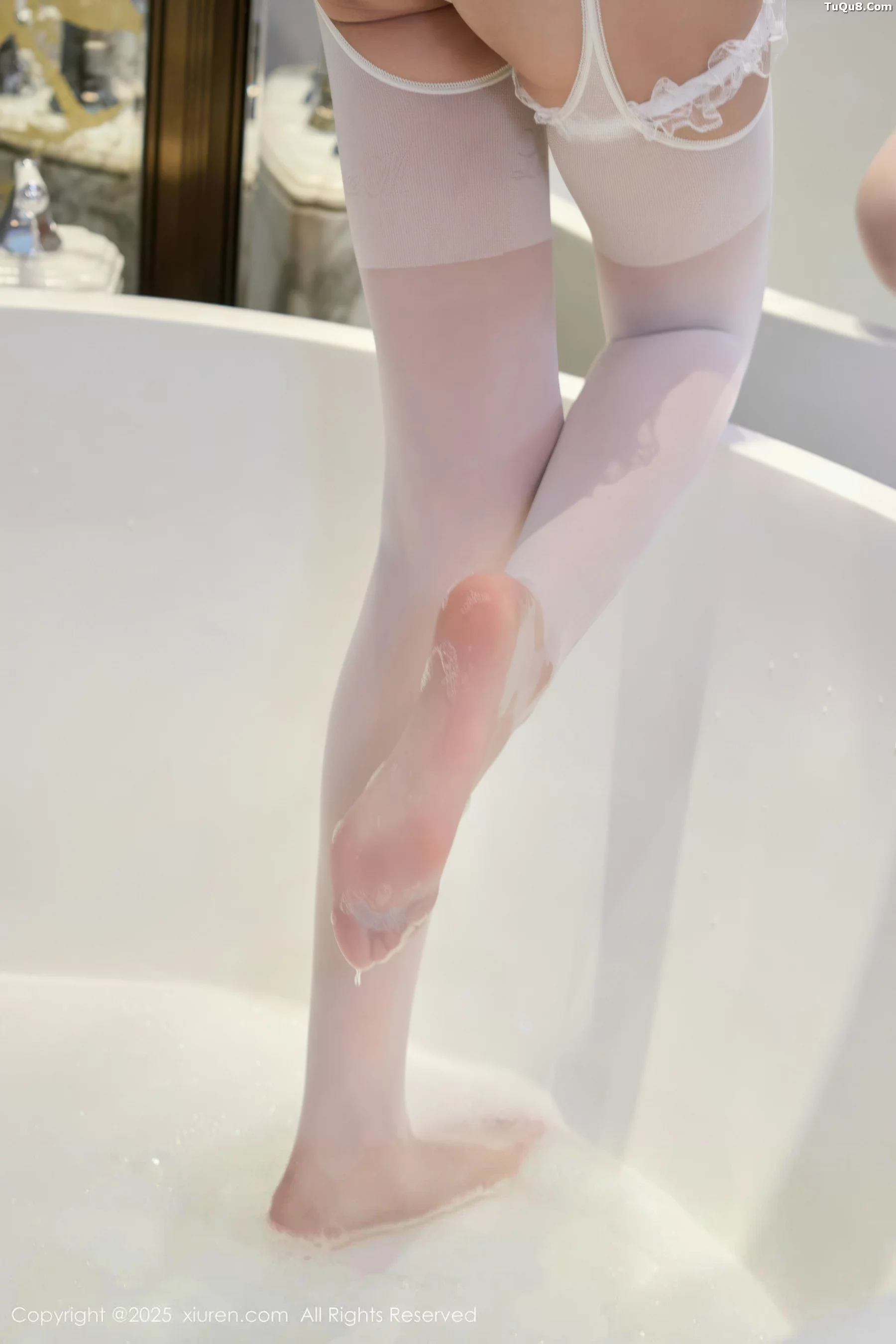 Xgyw.Org_[XiuRen秀人网]No.10827_模特玥儿玥er性感萝莉女仆装配白丝吊袜秀完美身材迷人诱惑写真64P