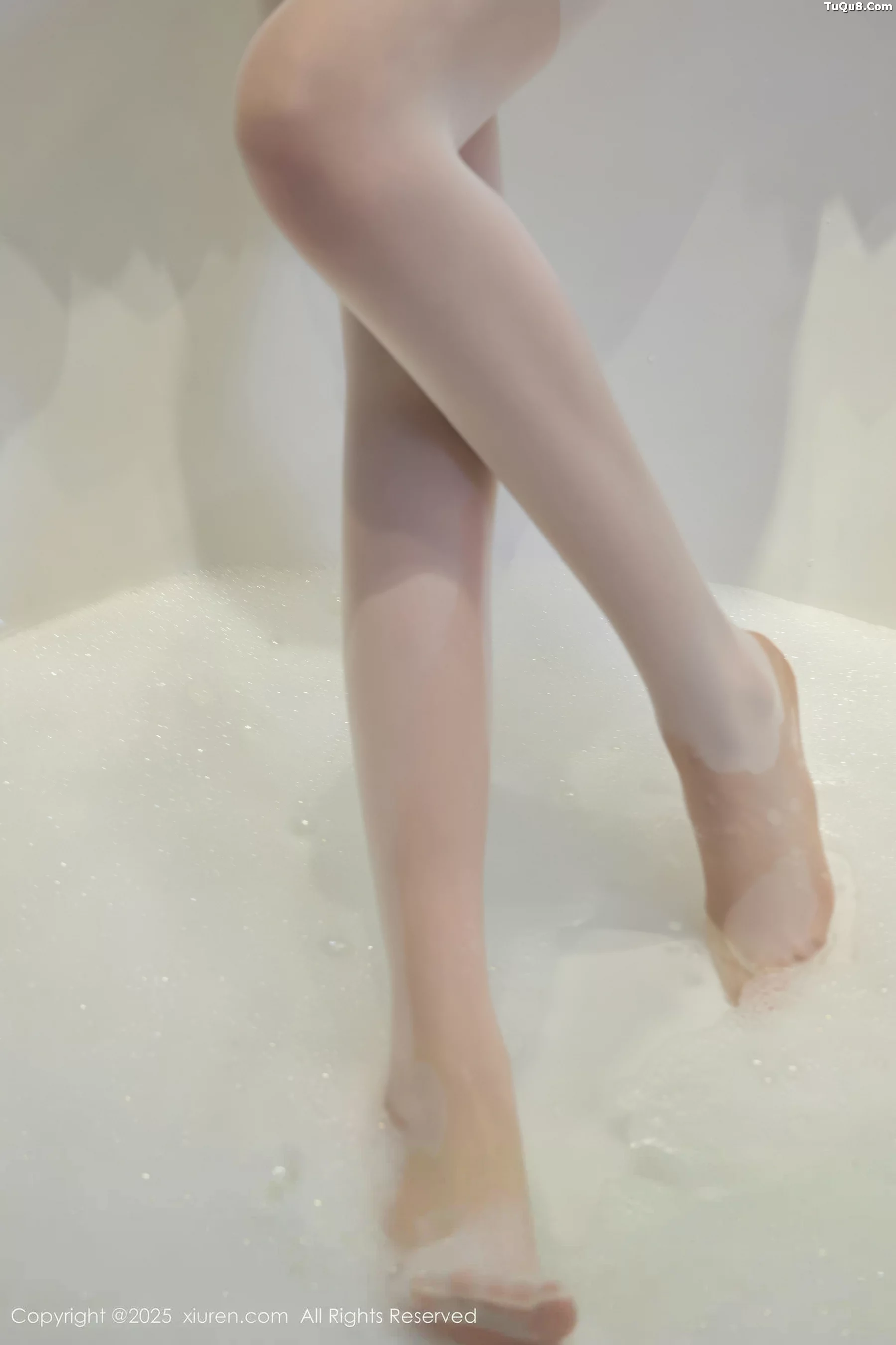 Xgyw.Org_[XiuRen秀人网]No.10827_模特玥儿玥er性感萝莉女仆装配白丝吊袜秀完美身材迷人诱惑写真64P