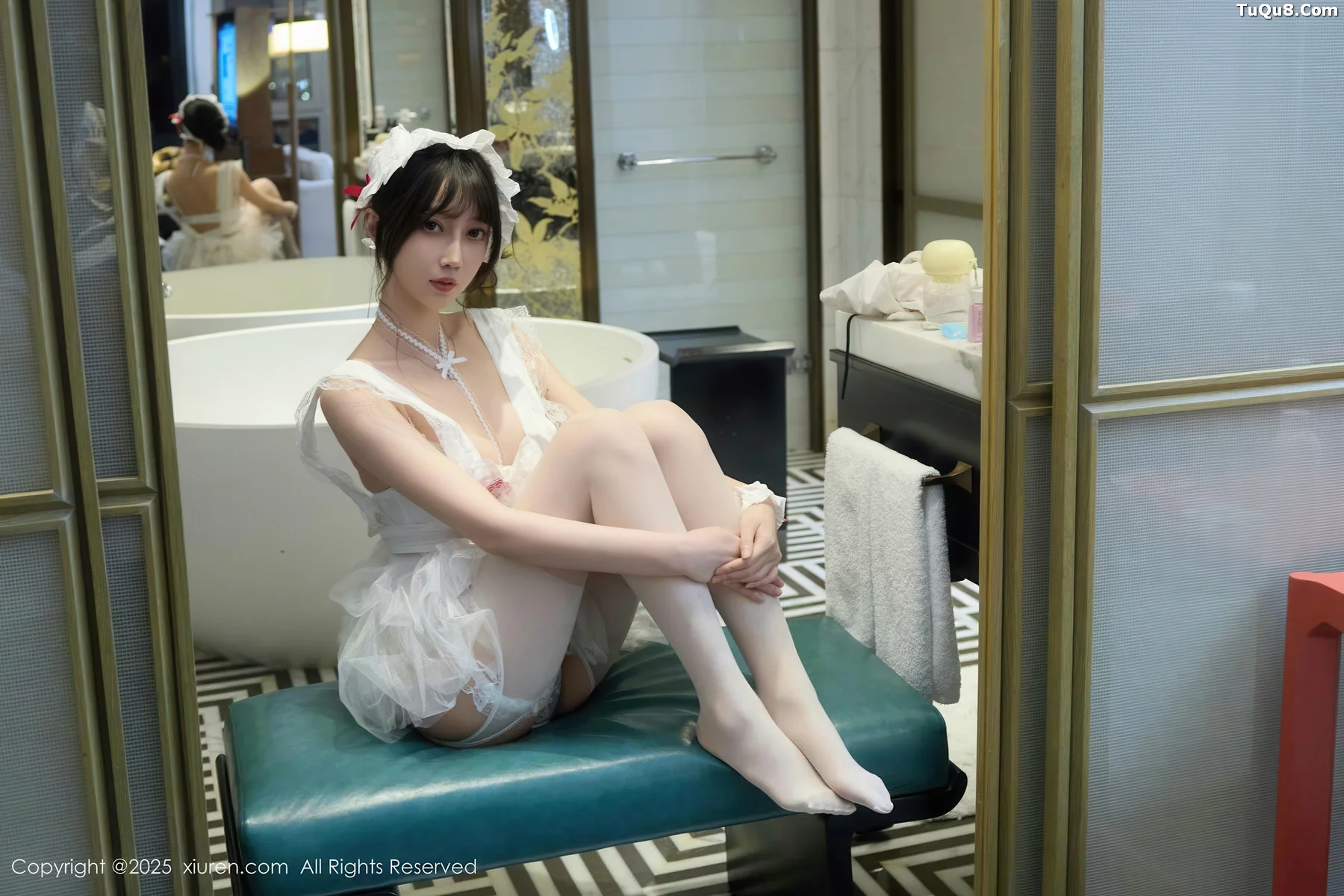 Xgyw.Org_[XiuRen秀人网]No.10827_模特玥儿玥er性感萝莉女仆装配白丝吊袜秀完美身材迷人诱惑写真64P