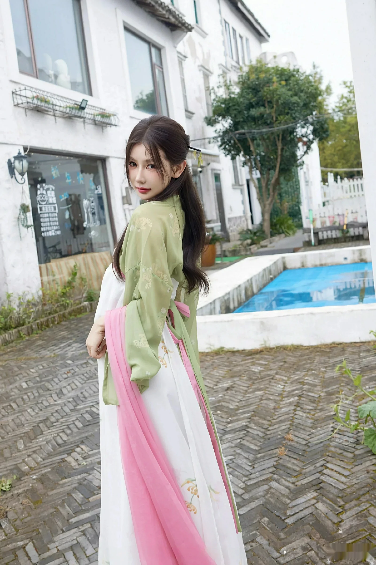 Xgyw.Org_[XiuRen秀人网]No.10834_模特尹甜甜sunny性感薄纱汉服装扮配超薄肉丝秀完美身材诱惑写真83P