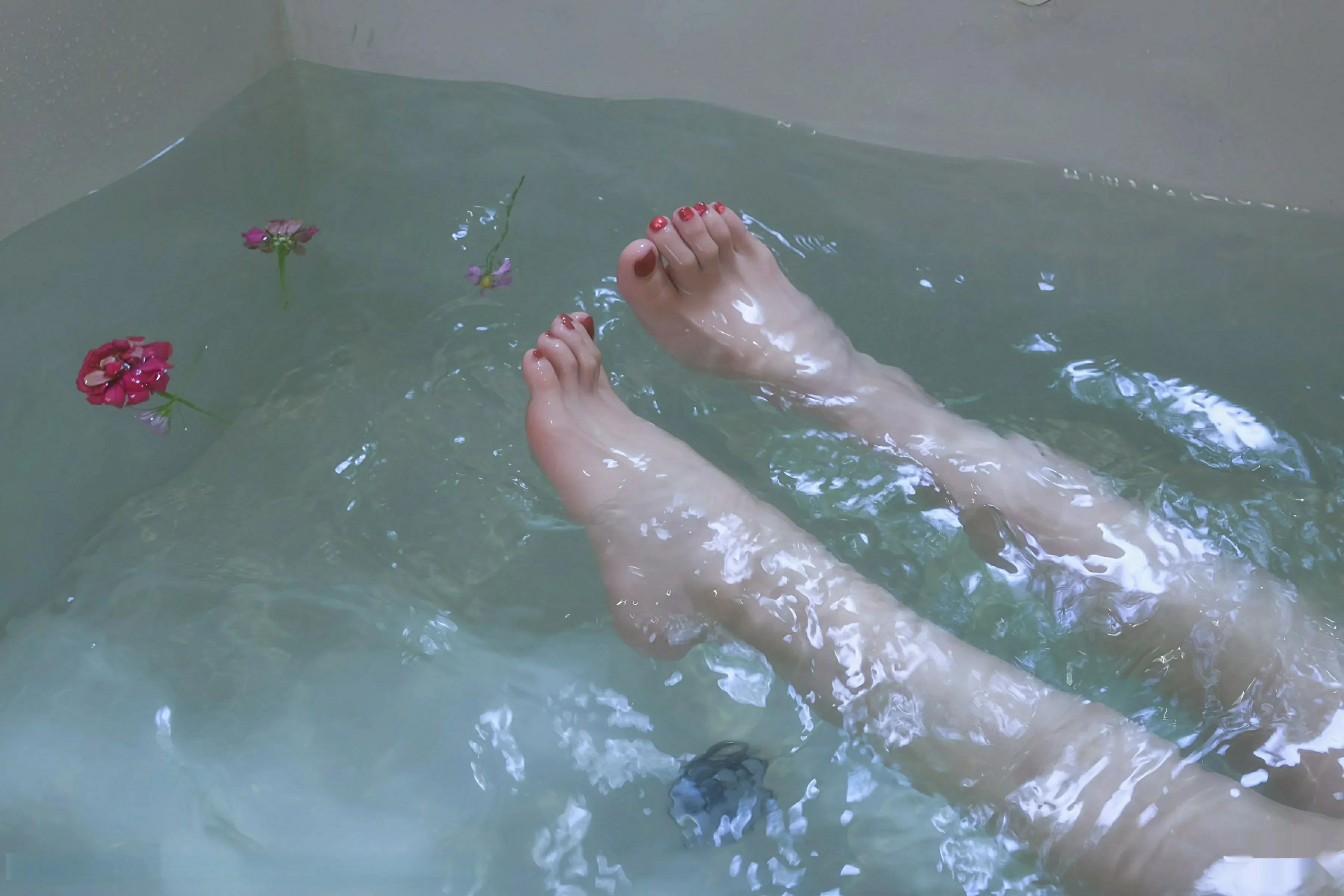 Xgyw.Org_[XiuRen秀人网]No.10842_模特尹甜甜sunny性感白色轻透连衣短裙秀惹火身材撩人诱惑写真65P