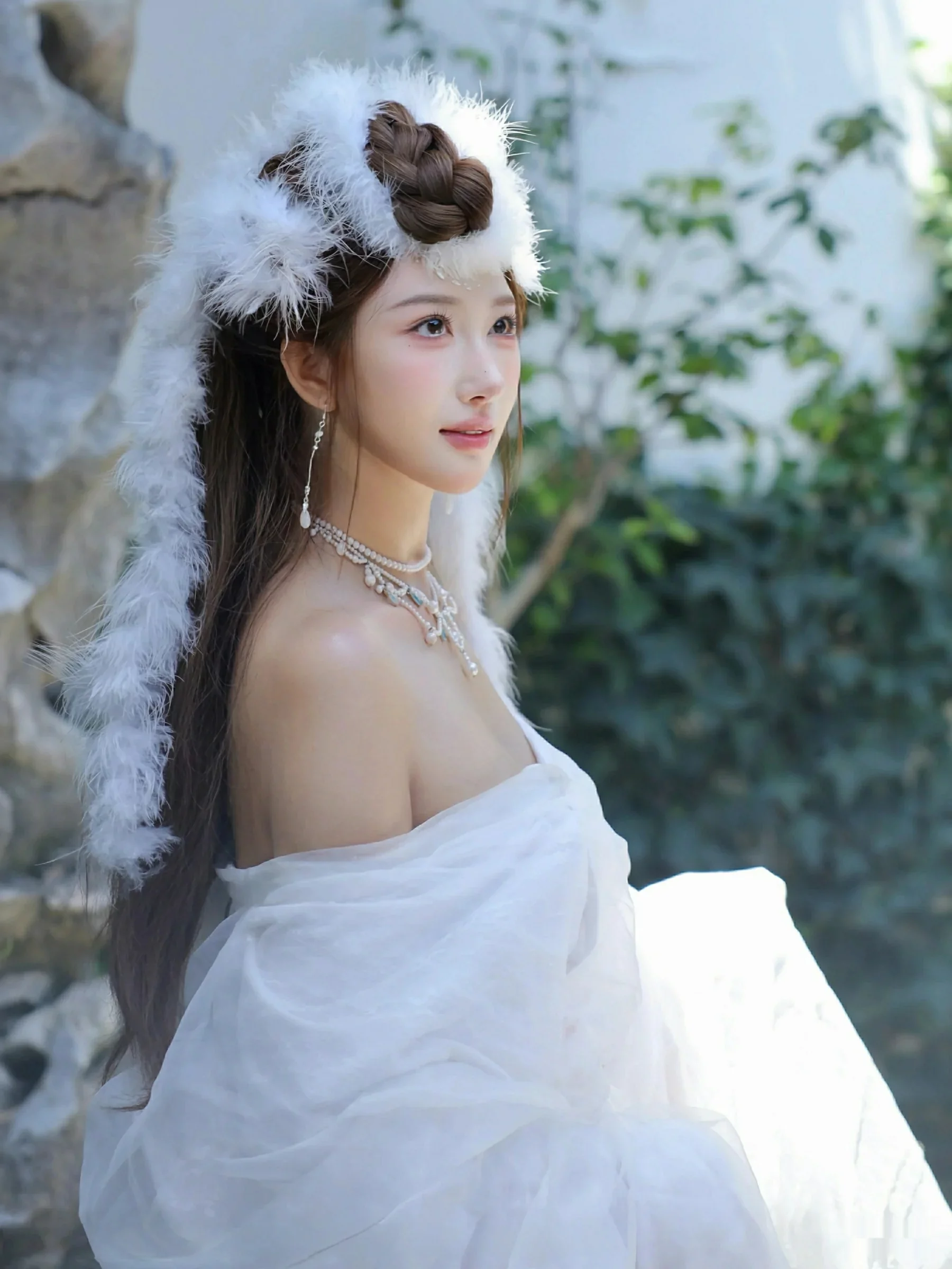 Xgyw.Org_[XiuRen秀人网]No.10843_模特金允希Yuki性感白色锦毛鼠装扮低胸秀丰腴身材完美诱惑写真78P