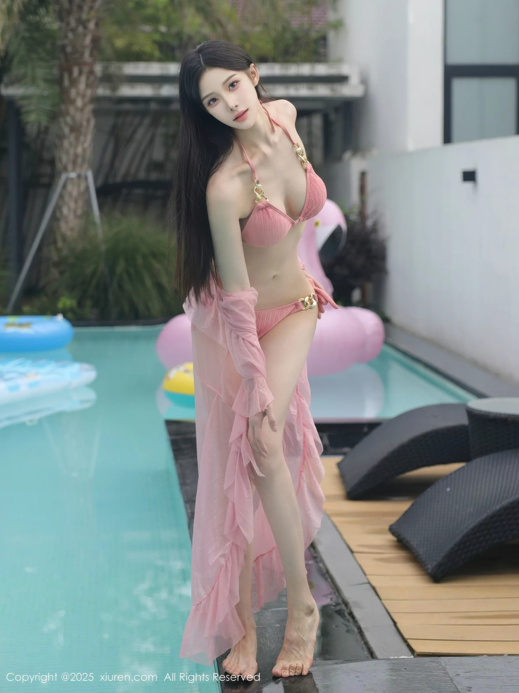 Xgyw.Org_[XiuRen秀人网]No.10863_模特梨霜儿泳池场景性感粉色比基尼秀丰腴身材完美诱惑写真70P
