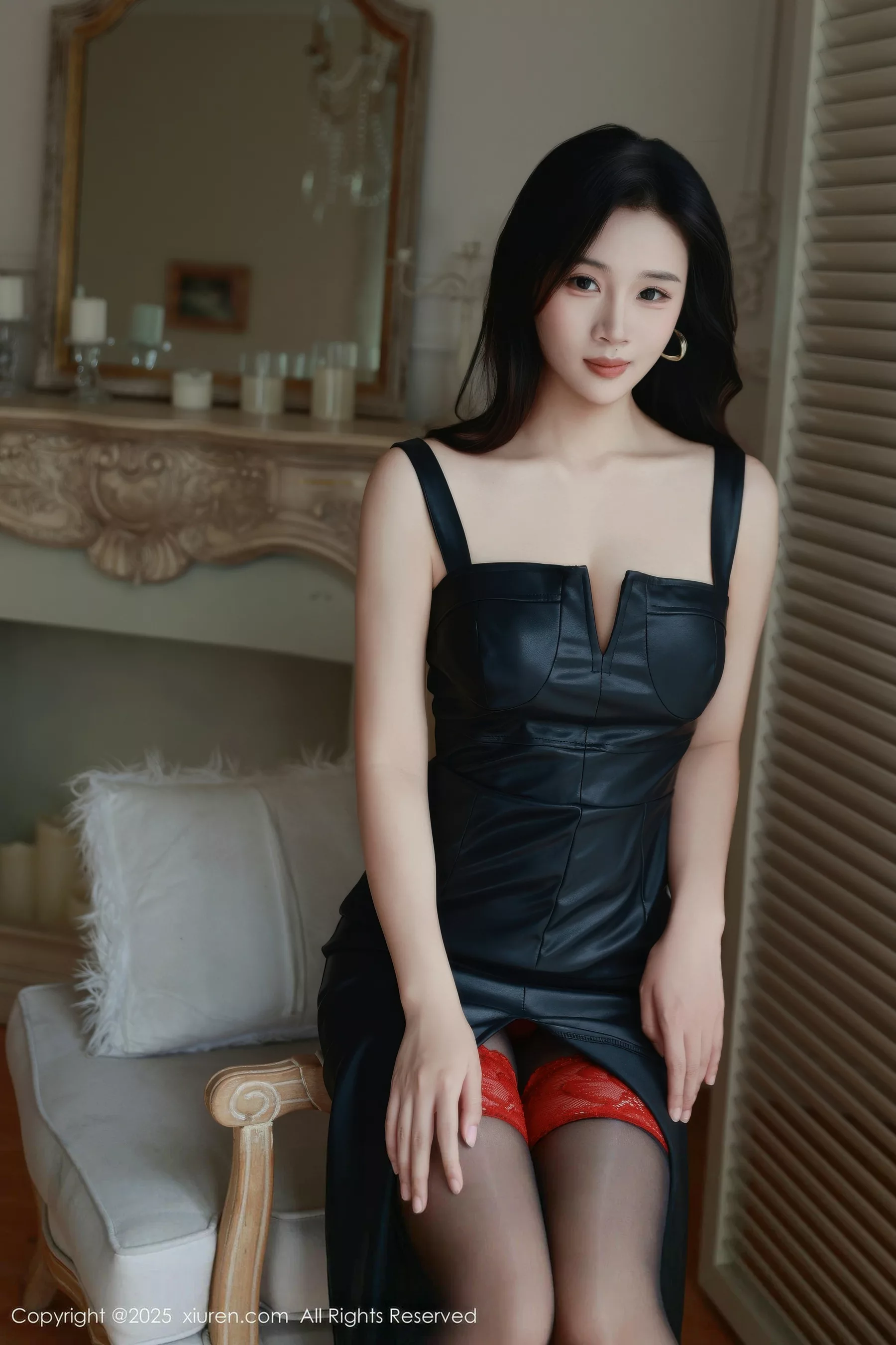 Xgyw.Org_[XiuRen秀人网]No.10885_模特南乔性感黑色皮裙露黑色内衣配黑丝裤袜秀白嫩肌肤诱惑写真72P