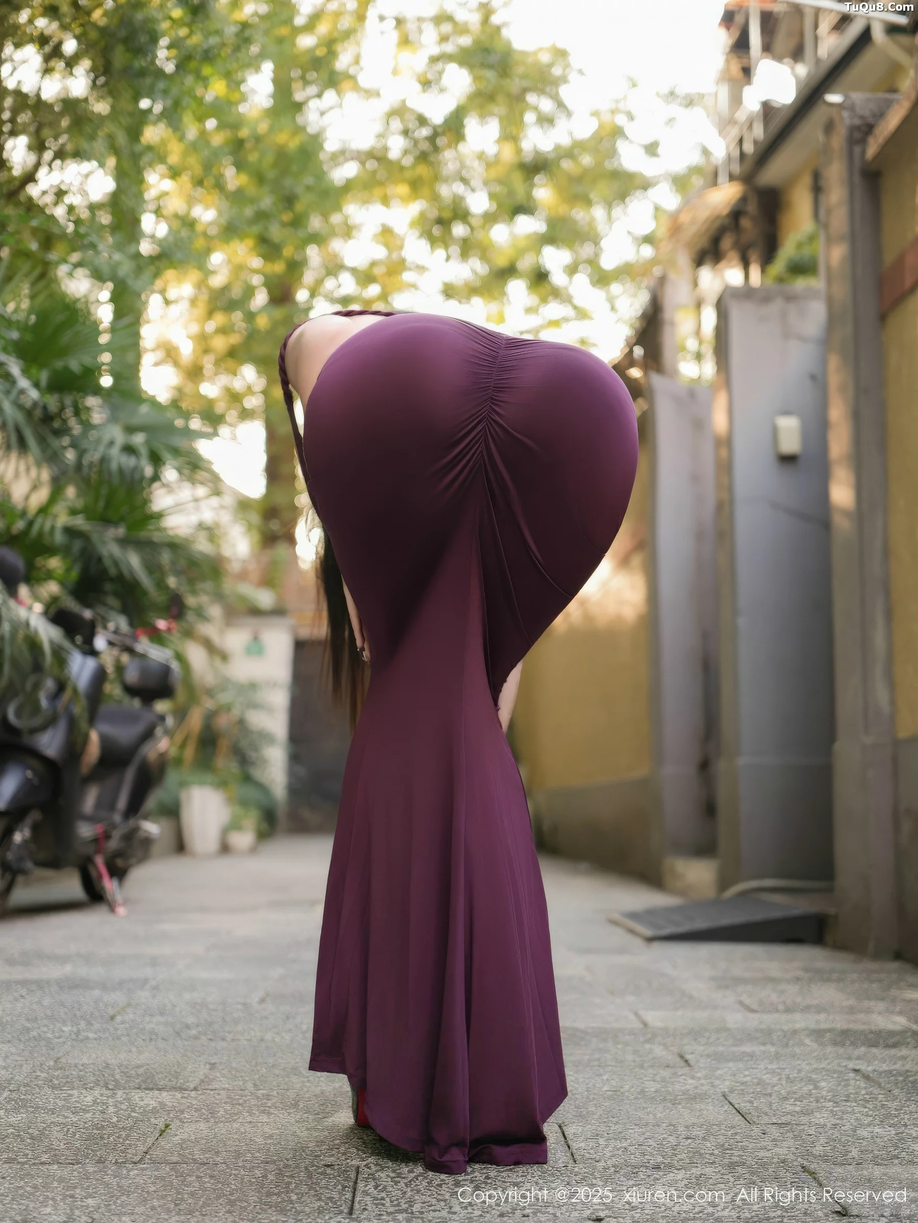 Xgyw.Org_[XiuRen秀人网]No.10979_新人模特Yuanbao性感紫色连衣裙露黑色情趣内衣秀丰满身材写真76P