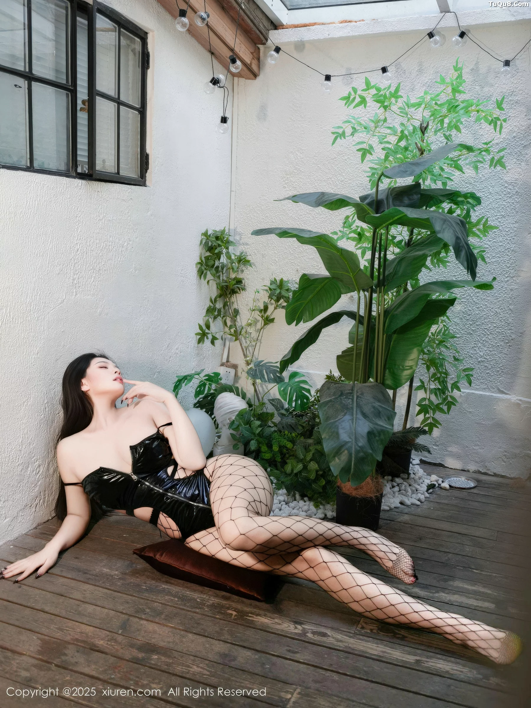 Xgyw.Org_[XiuRen秀人网]No.10979_新人模特Yuanbao性感紫色连衣裙露黑色情趣内衣秀丰满身材写真76P