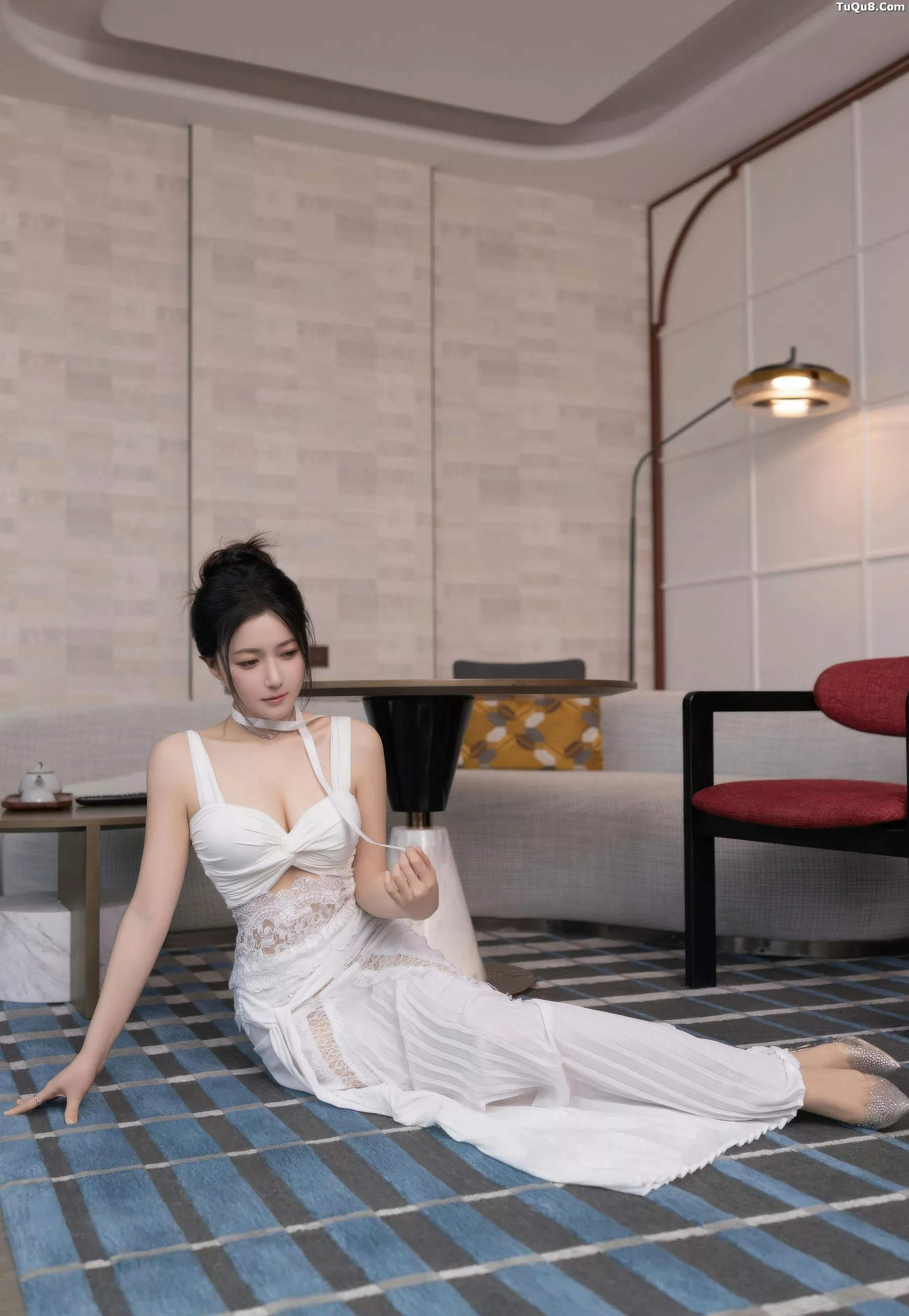 Xgyw.Org_[XiuRen秀人网]No.10911_模特鱼子酱Fish性感白色长裙配超薄无内肉丝秀曼妙身姿诱惑写真76P