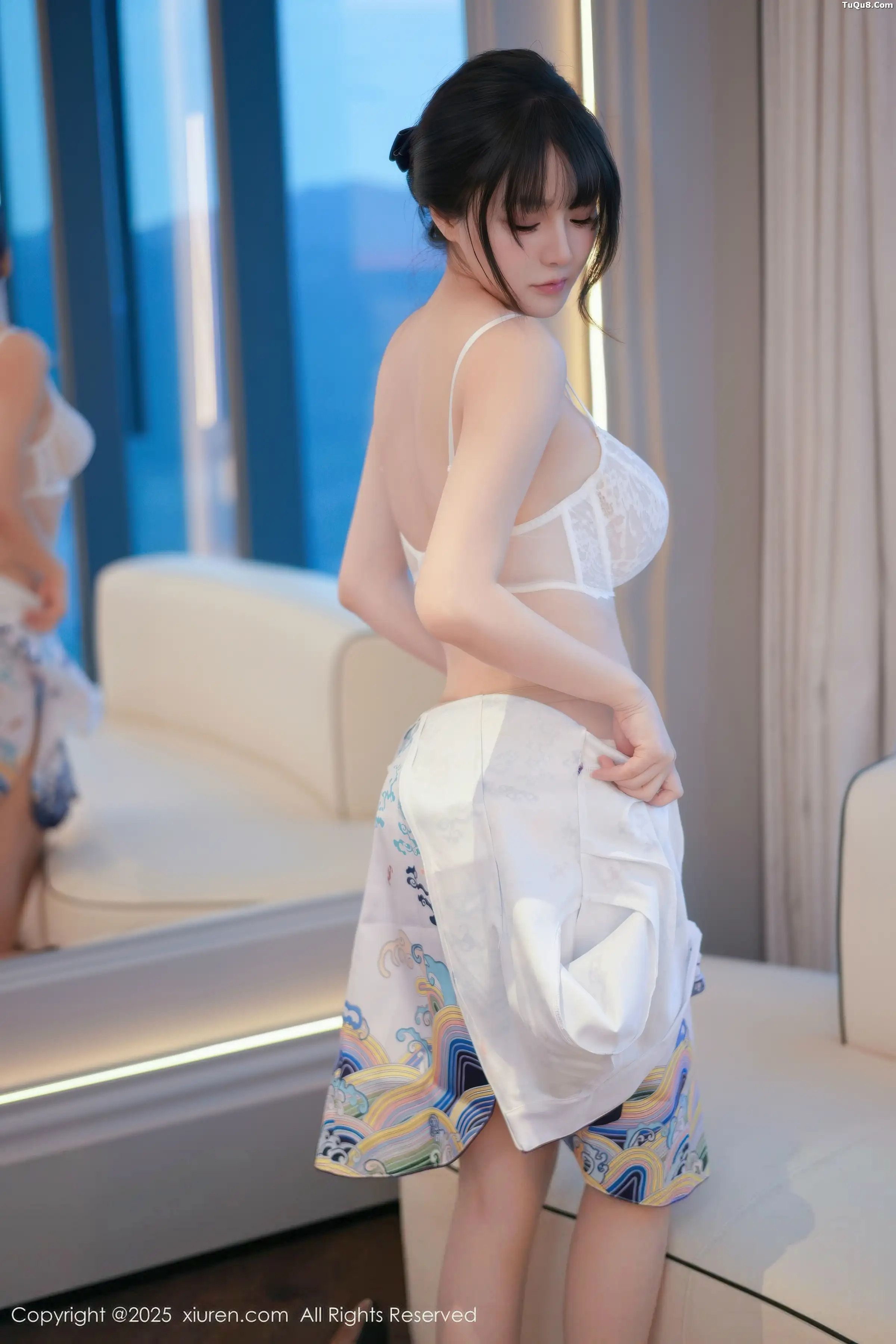 Xgyw.Org_[XiuRen秀人网]No.11001_模特沈南汐RuRu性感浅色旗袍露白色蕾丝内衣秀凹凸身材诱惑写真67P