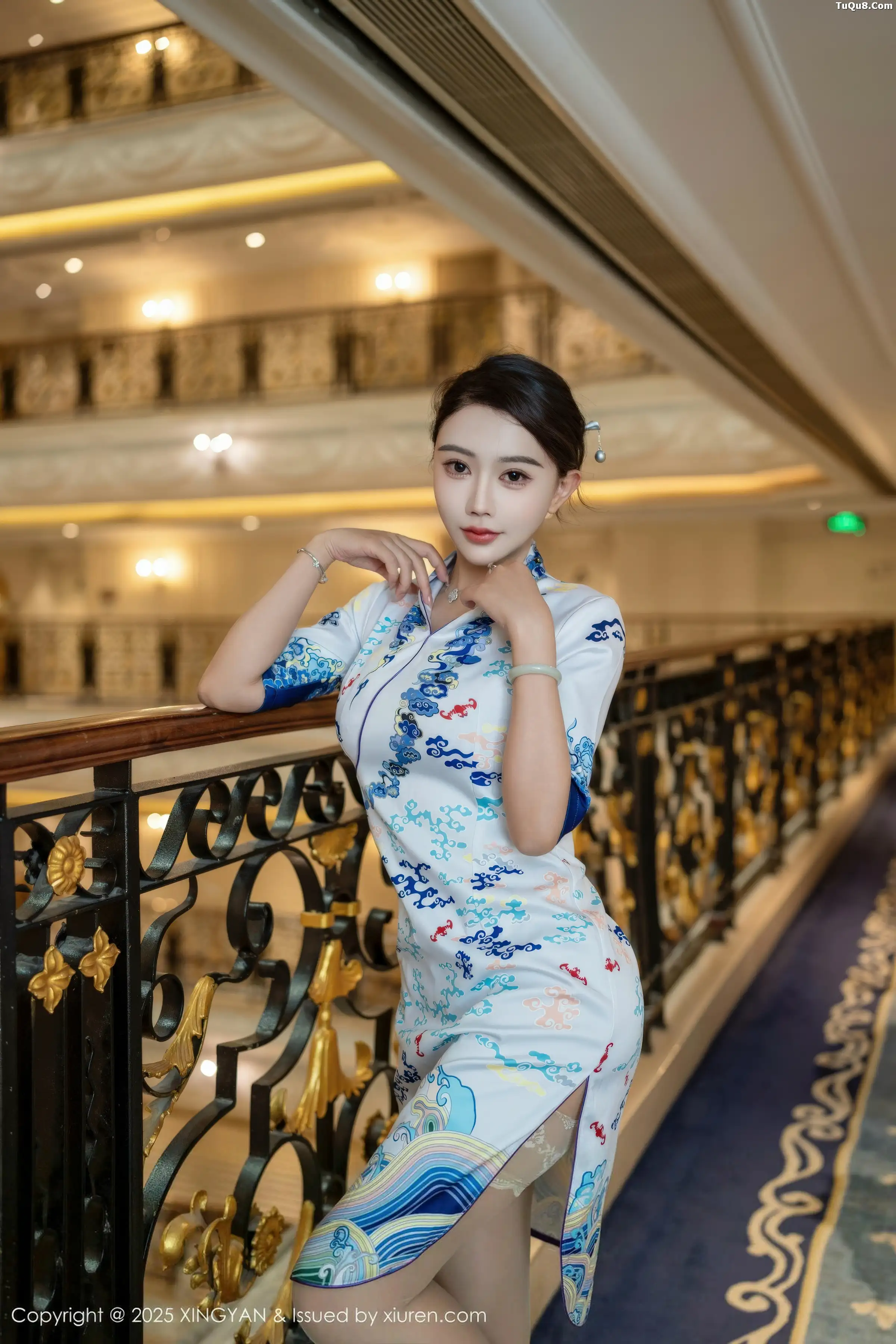 Xgyw.Org_[XINGYAN星颜社]VOL.435_模特李若汐浅色旗袍露红色内衣配超薄肉丝秀惹火身段诱惑写真76P