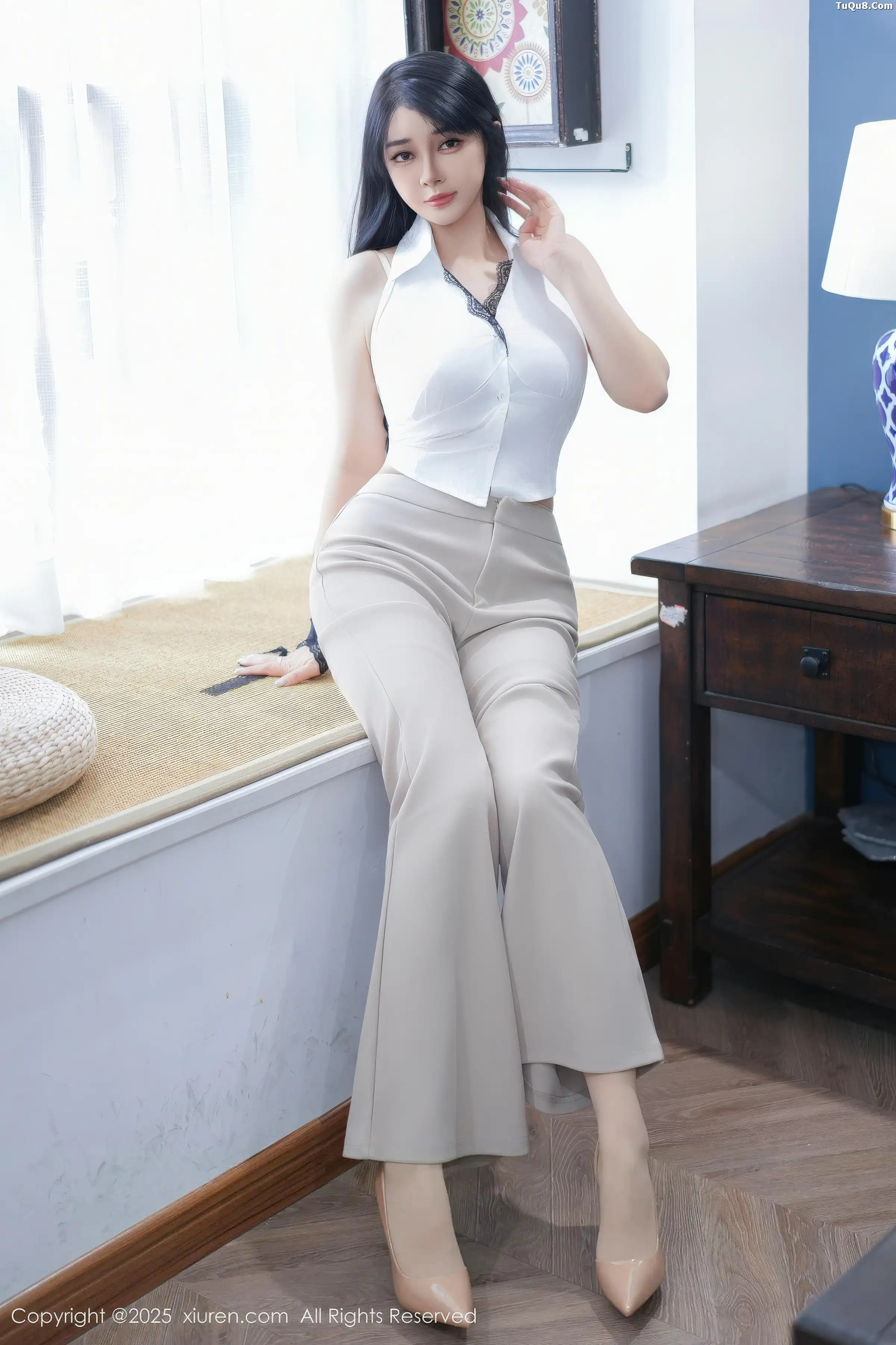 Xgyw.Org_[XiuRen秀人网]No.11038_模特凯竹法师性感浅色内衣配超薄肉丝秀丰腴多姿身材诱惑写真67P