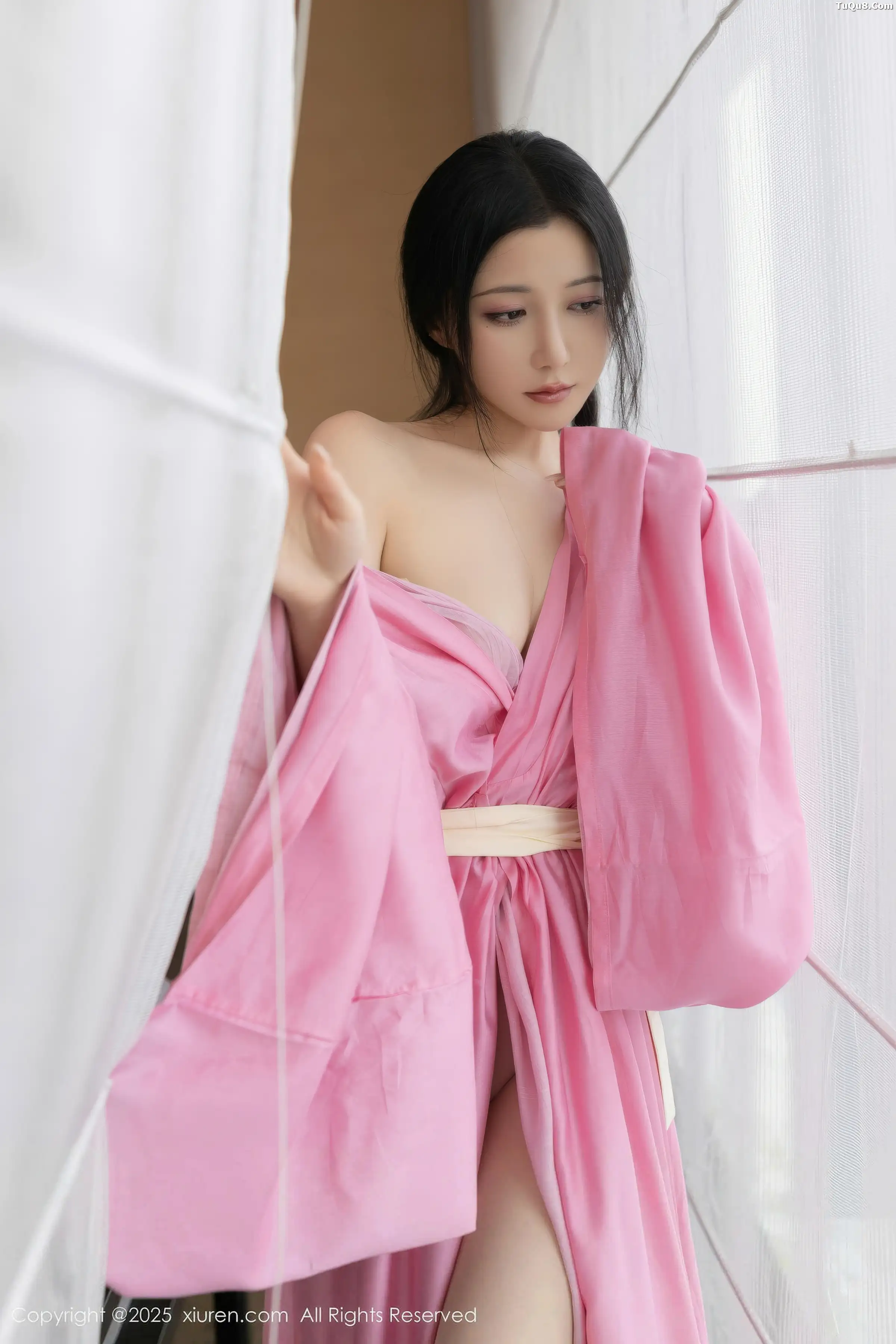 Xgyw.Org_[XiuRen秀人网]No.11049_模特鱼子酱Fish性感粉色月影纱配超薄肉丝秀曼妙身姿诱惑写真82P