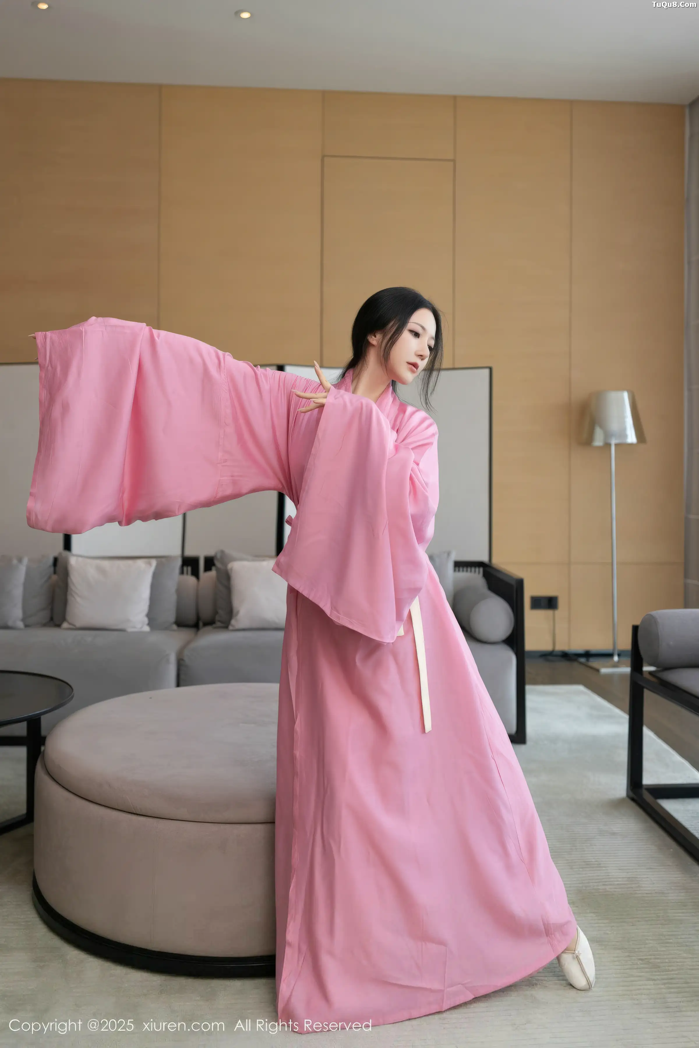 Xgyw.Org_[XiuRen秀人网]No.11049_模特鱼子酱Fish性感粉色月影纱配超薄肉丝秀曼妙身姿诱惑写真82P