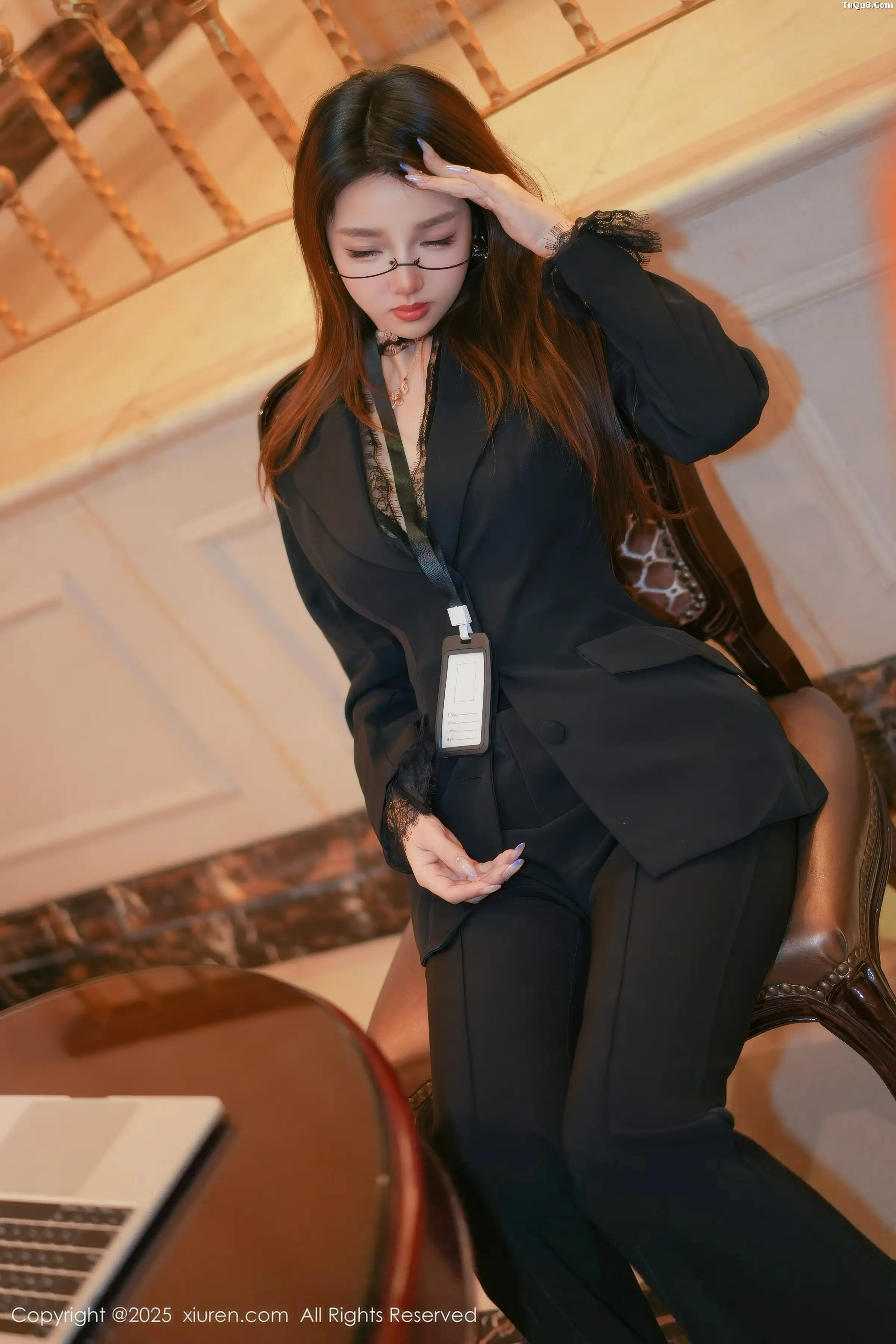 Xgyw.Org_[XiuRen秀人网]No.11007_模特Twins-夭夭性感西服露豹纹内衣配闪亮黑丝秀曼妙身姿诱惑写真82P