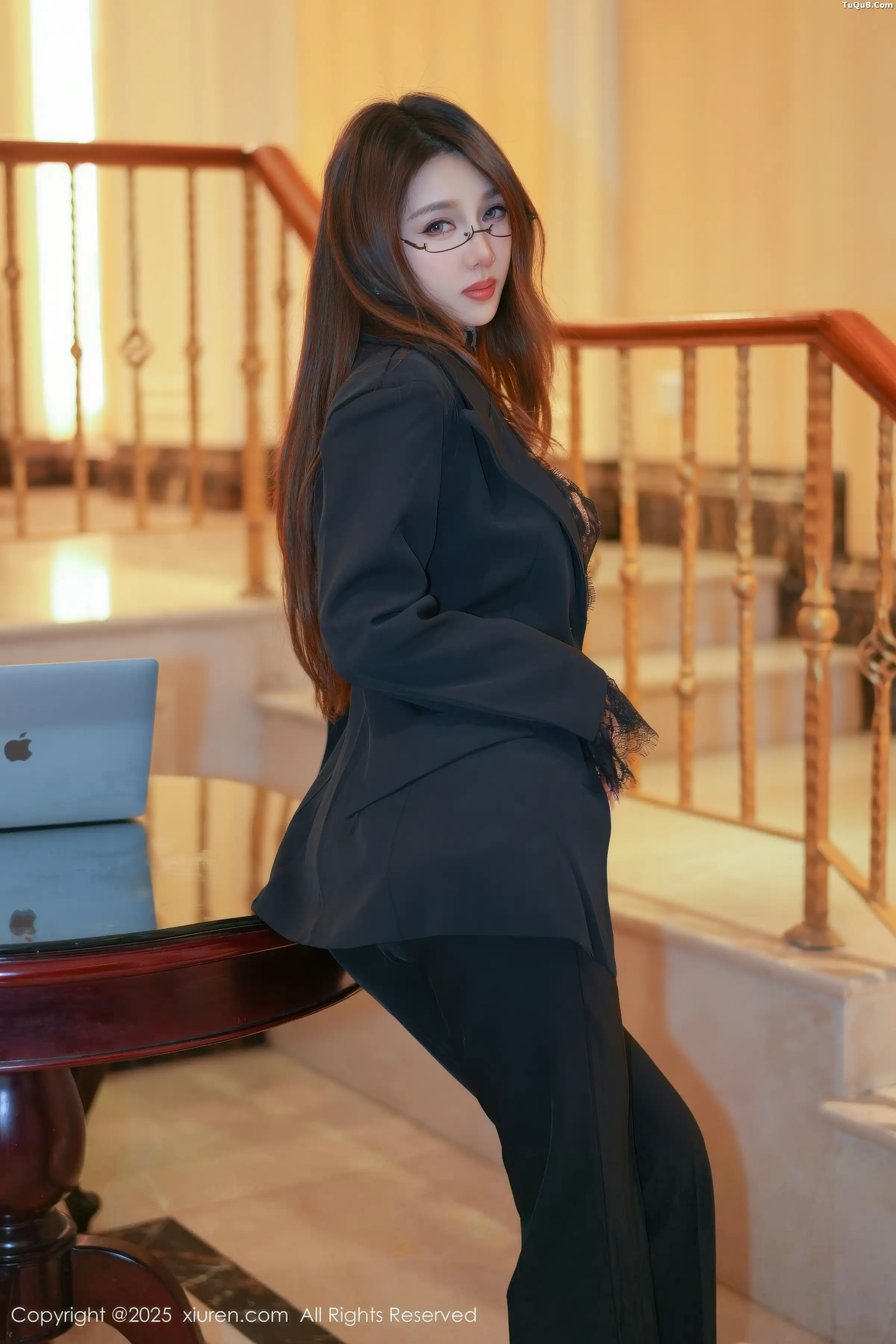 Xgyw.Org_[XiuRen秀人网]No.11007_模特Twins-夭夭性感西服露豹纹内衣配闪亮黑丝秀曼妙身姿诱惑写真82P