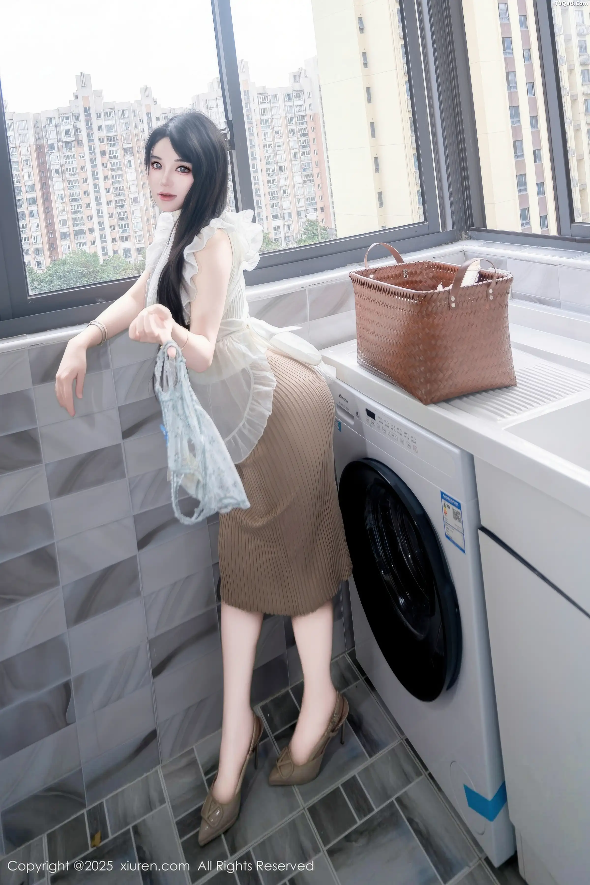 Xgyw.Org_[XiuRen秀人网]No.11010_模特汐汐爱吃草莓性感薄纱露原色内衣秀完美身材迷人诱惑写真83P