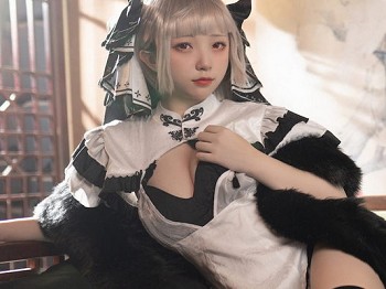 网络美女花铃可畏旗袍主题性感黑白高开旗袍配黑丝袜秀翘臀美腿迷人诱惑写真83P