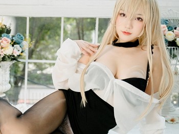 Coser美女七七娜娜子怨仇办公室主题透明白T配黑短裙露超薄黑丝完美诱惑写真42P