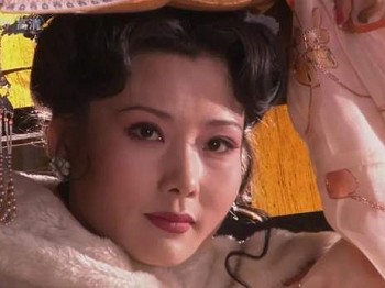63岁的惠英红输给何赛飞真不冤