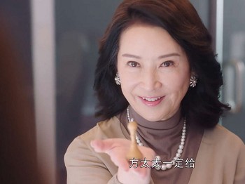 《新闻女王》从张家妍选择分手才明白逼入绝境的她如此地坚强