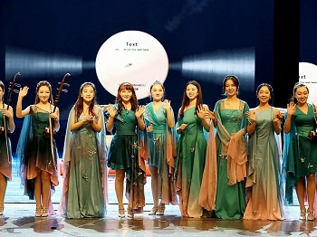 当年爆火的女子十二乐坊放弃中国到日本发展现状如何了