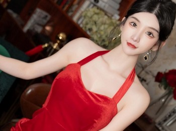 XiuRen第8097期_女神周于希Sally荷官角色扮演红色露肩服饰配无内黑丝诱惑写真106P