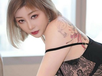 XiuRen第8236期_女神妲己_Toxic性感黑色网纱连衣服饰配超薄黑丝极致魅惑写真75P