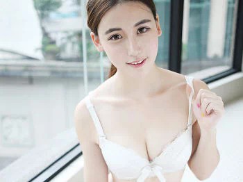 靓丽嫩模熊吖BOBO个人资料及性感写真套图